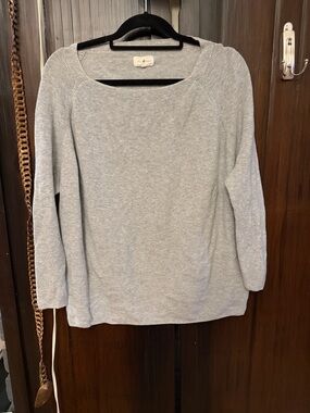 Lou & Grey Heather Gray Scoop Neck Knit Top